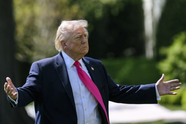 Trump abre la puerta a retomar negociaciones con Irán